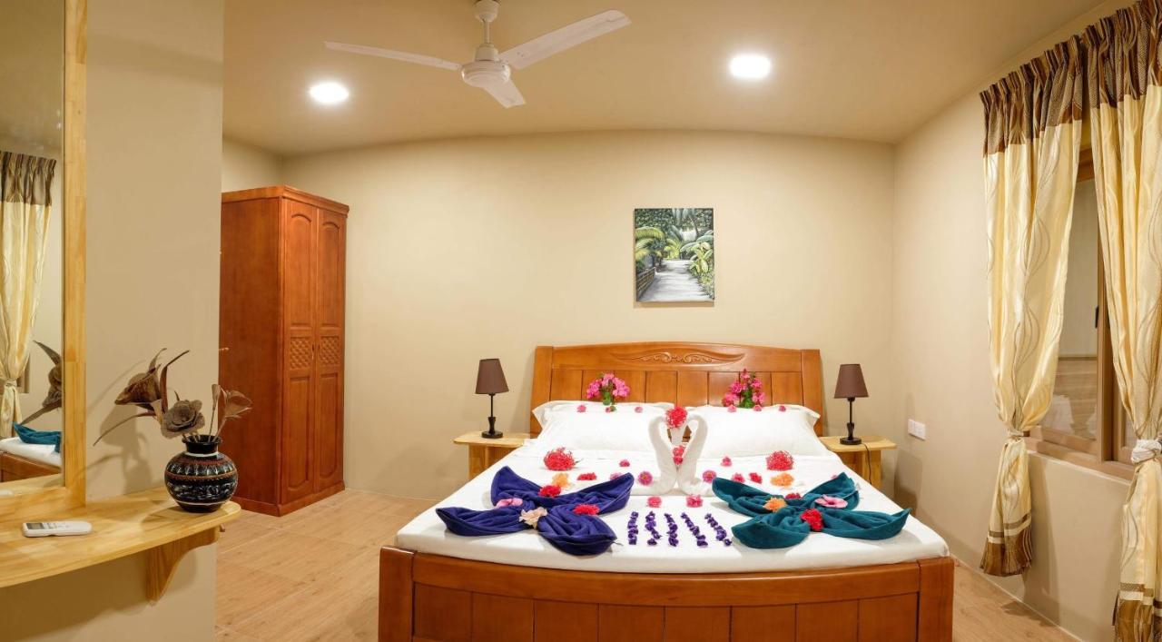 Muraka Inn Thoddoo Exterior photo