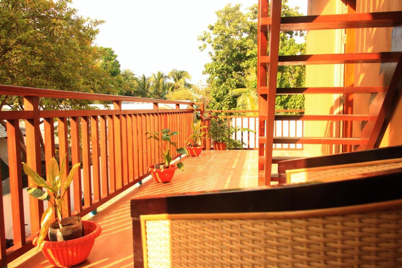 Muraka Inn Thoddoo Exterior photo